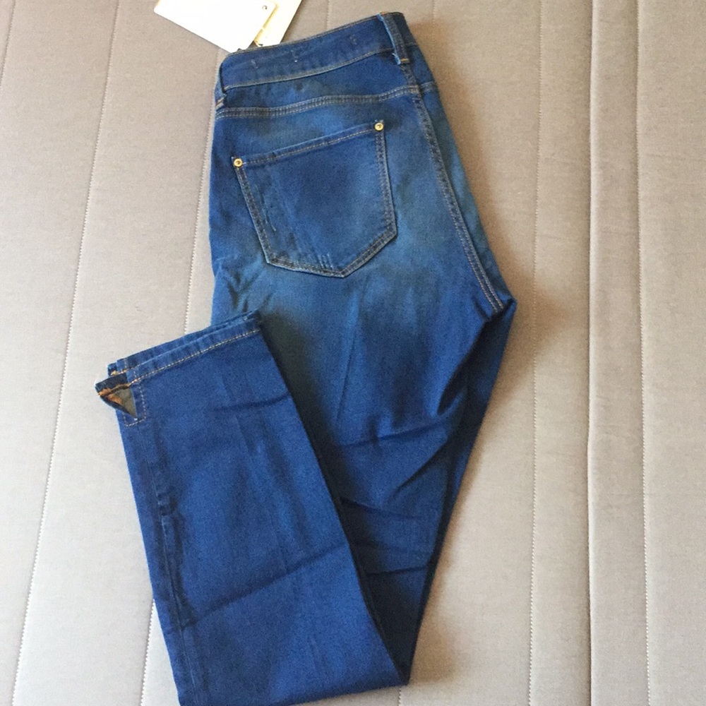 Zara ankle pants. Mum collection. Maternity pant.